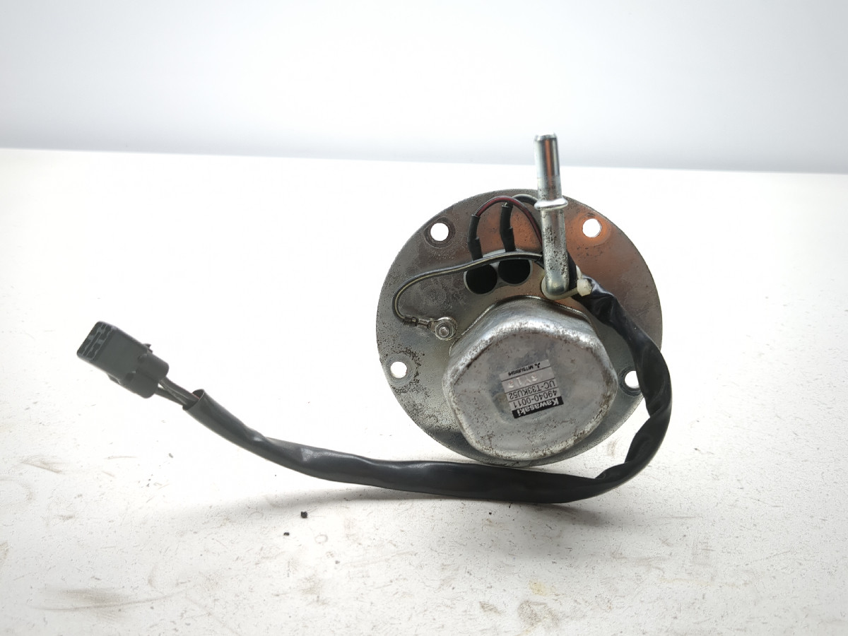 06 07 Kawasaki Ninja ZX10 ZX10R Petrol Gas Fuel Pump Assembly