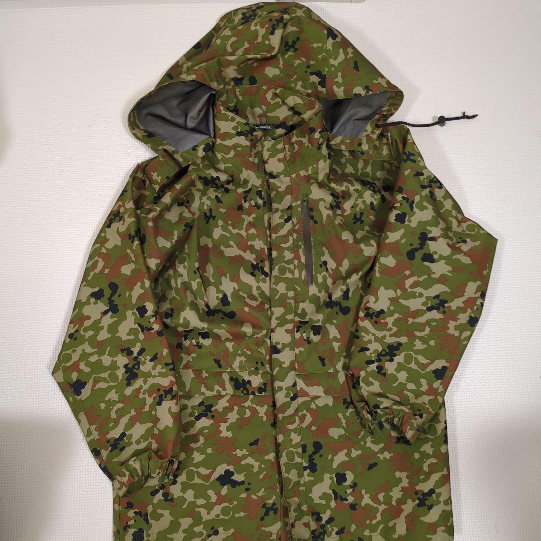 自衛隊 雨衣 上下セット ゴアテックス フード付M 新型GORE-TEX（ゴアテックス）迷彩雨衣 ミリタリーグッズ、自衛隊