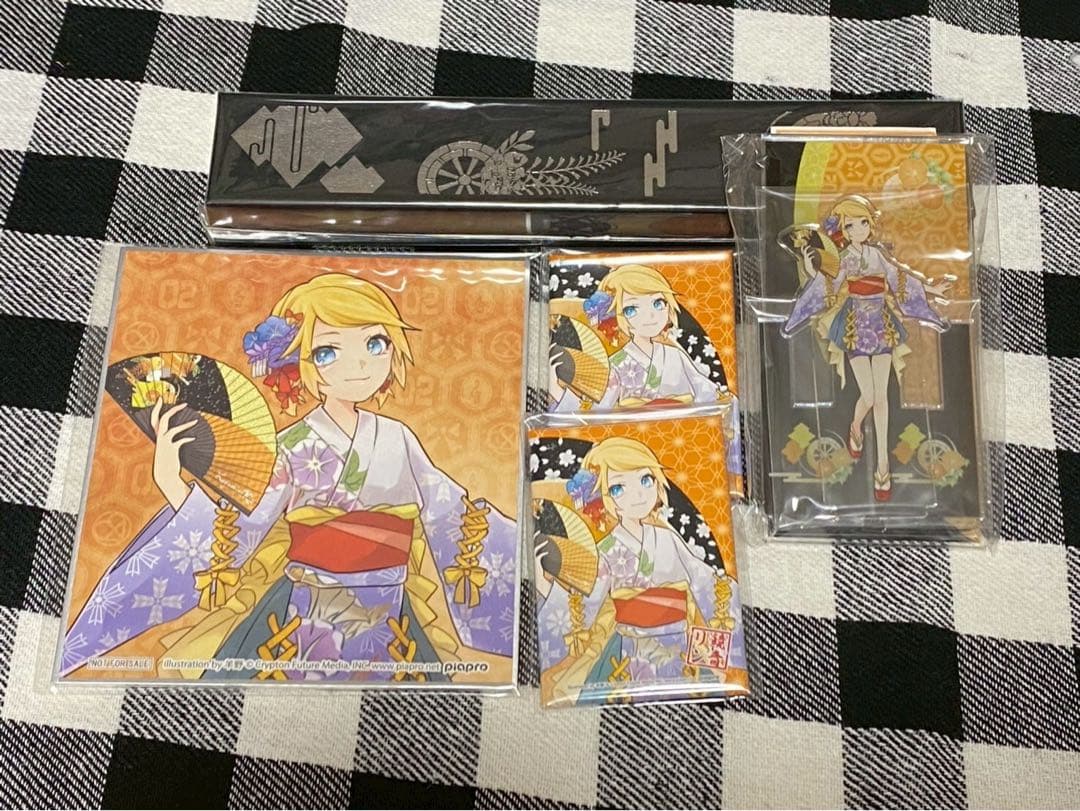 マジカルミライ2019 エテルノレシ　鏡音リン 扇子 スタンド 色紙 缶バッジ ブース番号【25】エテルノレシ から扇子と扇子スタンドのご紹介