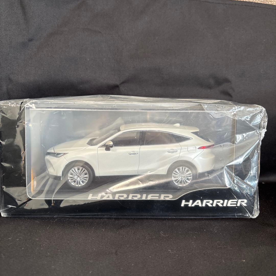 トヨタ HARRIER ミニカー ホワイト GAZOOショッピング 1／30スケール ハリアーミニカー ＜070＞ ホワイト
