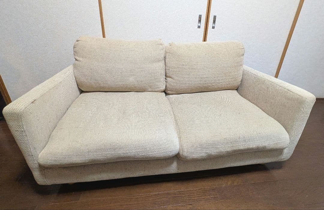 無印良品 スリムアームソファ 2.5シーター 羽根×ポケコ 人気の無印良品のフェザーを使用したスリムアーム 2.5シーターソファー